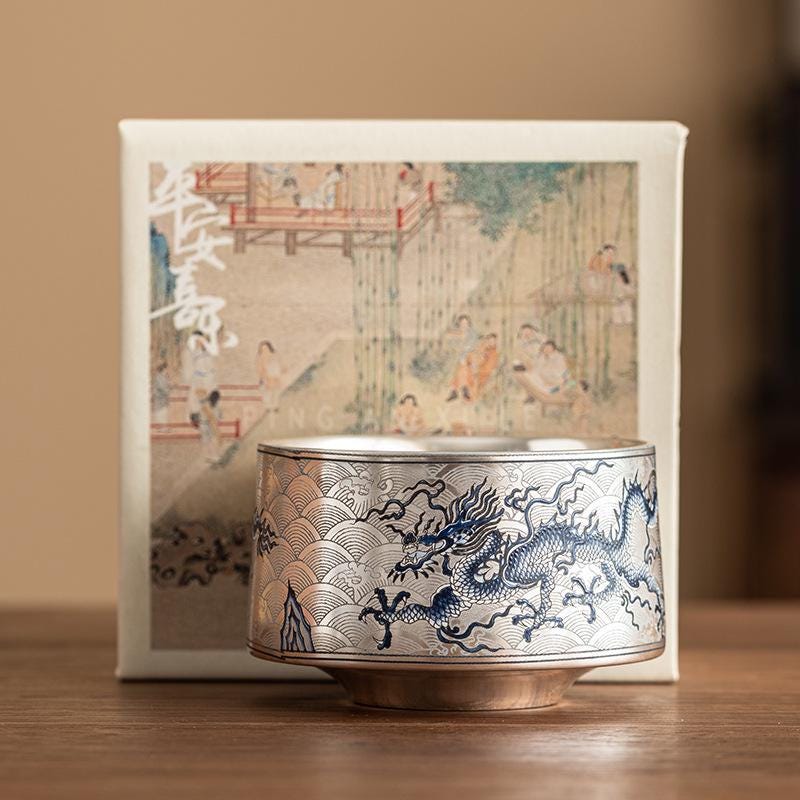 Silver-glazed blue-and-white porcelain with dragon motifs